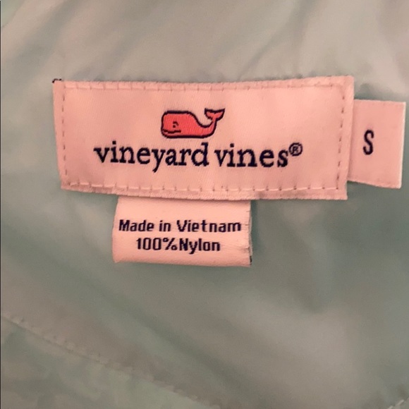 Vineyard Vines Puffer Vest - size small - Picture 4 of 5